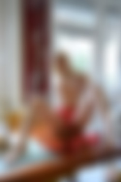 Bamby_s/2019-07-21 Woman in red/04.jpg