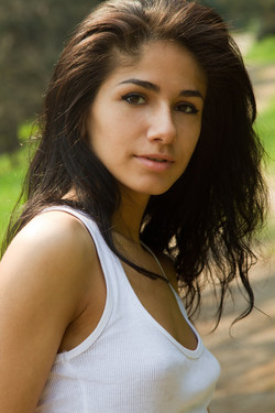 Malina A/[Met-Art] - 2012-04-13 - Malina A - Anillo (x140) MidRes/MetArt_Anillo_Malina-A_by_Alex-Iskan_medium_0020.jpg