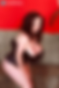 Scoreland.com SiteRip - Part #1/00103-Voluptuous March 2004-Angela White/1600/Angela01.jpg
