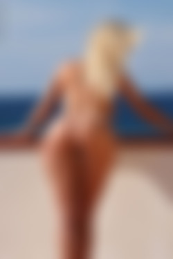 photodromm.com - 2011-12/evelyn - 05 - blonde angel 3/16l.jpg