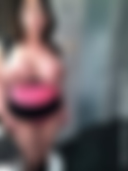 TigerrJuggs.com/Galleries/Cock Pig/pic140629_055.jpg