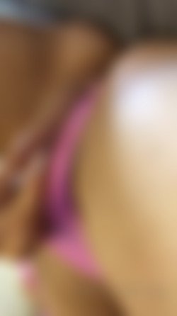 [OnlyFans.com] Elle Brooke (@ellebrookeuk)/19-02-19 3241169 Watch my eyes roll into the back of my head as I reach climax using my wand(..) 404x720.mp4