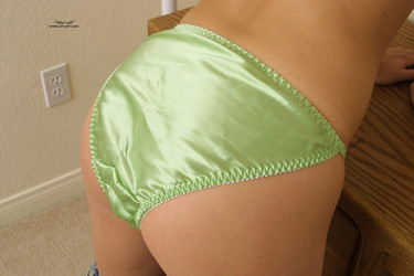 LVpanty m-z/Mariah/4874baef9765a2ff3d279ba800afc47e9d0f4f95.jpg