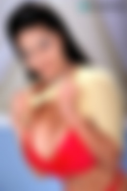 Scoreland.com SiteRip - Part #1/00206-December 02 Score --Ariana/1200/Ariana03.jpg