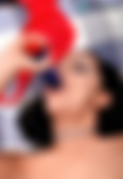 Scoreland.com SiteRip - Part #1/00206-December 02 Score --Ariana/1200/Ariana28.jpg