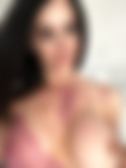 [OnlyFans.com] Emma Glover (@emmag)/Images/2017-12-04-Nightie Night-91936981-4B1D8105-D79E-4A05-97BE-E9BB956C22B9.jpeg