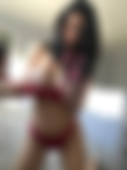 [OnlyFans.com] Emma Glover (@emmag)/Images/2017-12-08-Lady in Red-15181267-02ACE824-95EF-4FC2-A309-AB7F1F1085C3.jpeg