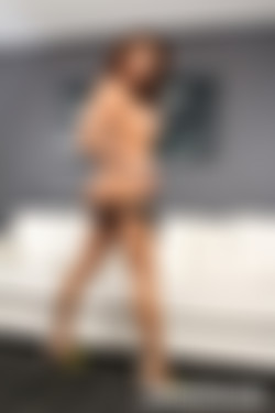 [Transerotica] Latina Trans Jessy Dubai Seduces Hung Kai Bailey Into Anal 30 Jun 2022  (1080p and pictures)/Pictures/img_4834.jpg