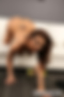 [Transerotica] Latina Trans Jessy Dubai Seduces Hung Kai Bailey Into Anal 30 Jun 2022  (1080p and pictures)/Pictures/img_4866.jpg