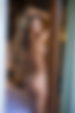 2022phdee/2022-04/[photodromm] 2022-04-16 Goldie - The Roomate (x46) 2000x3000/The Roomate (35).jpg