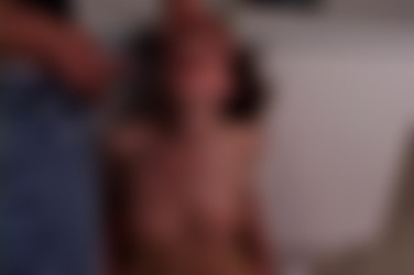 Peelover.com/girls_extreme/070_mia.wmv