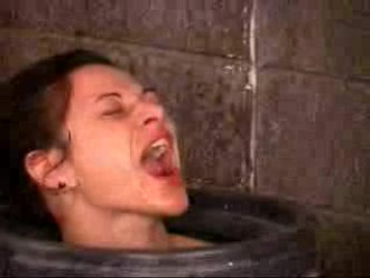 Peelover.com/girls_extreme/002_ice.wmv