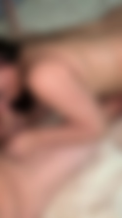 Travelvids - Venezuelan - Dec - 2020/BUTSY VENEZUELAN TINDER GIRL WITH CAT FACE MAKEUP ON (IPHONE).mp4