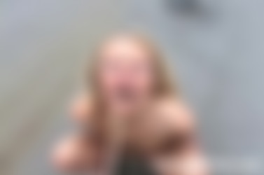 Peelover.com/girls_extreme/067_christy.wmv